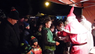 25.Adventsmarkt in Osterbrücken (19).jpg